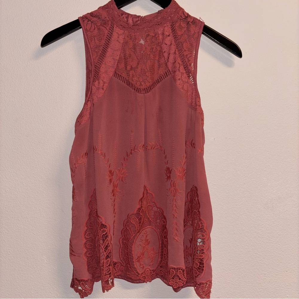 Taylor & Sage Dusty Rose Lace Boho Blouse Sleeveless Size Large